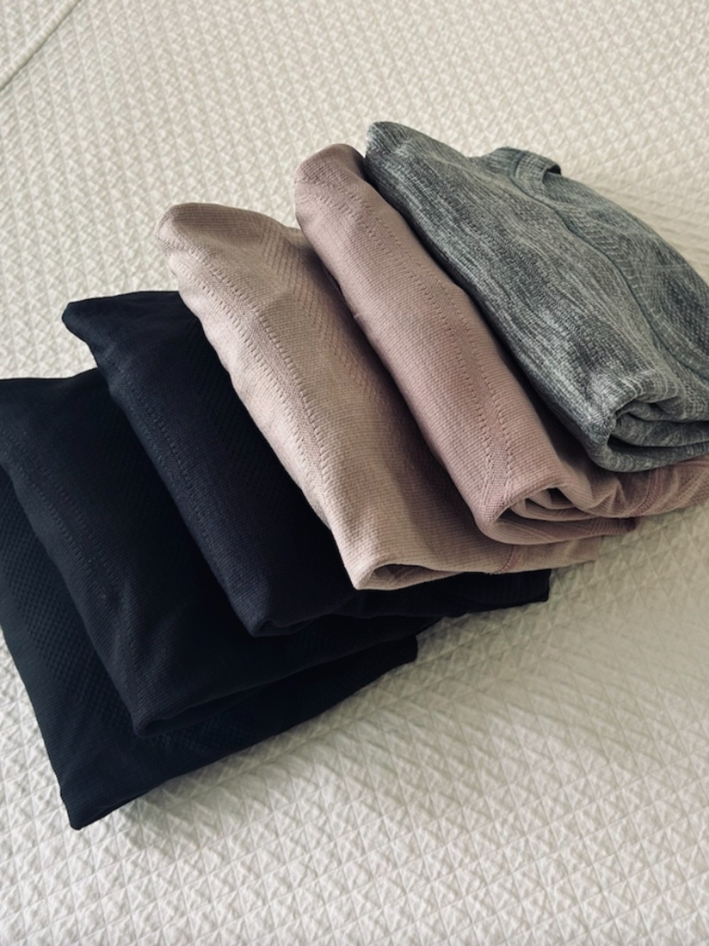 Lululemon Swiftly Tech Long Sleeve Capsule Collection | Size 8 | 6 Tops - Picture 2 of 4